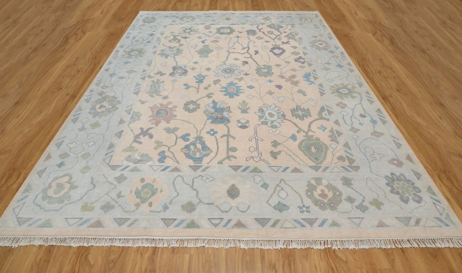 Beige & Sage Hand-Knotted Oushak Rug – Palmette & Rosette
