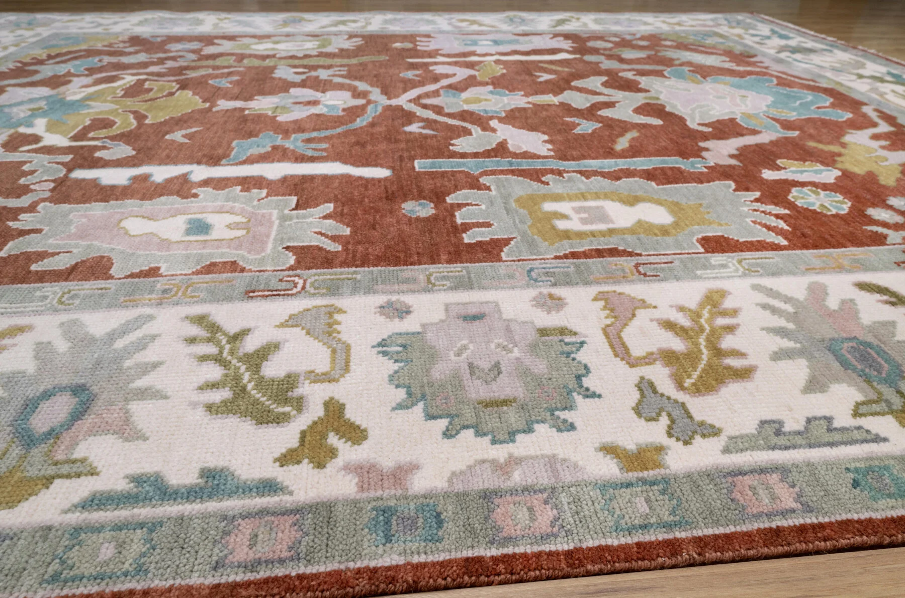 Rust Hand-Knotted Oushak Rug – Palmette & Rosette