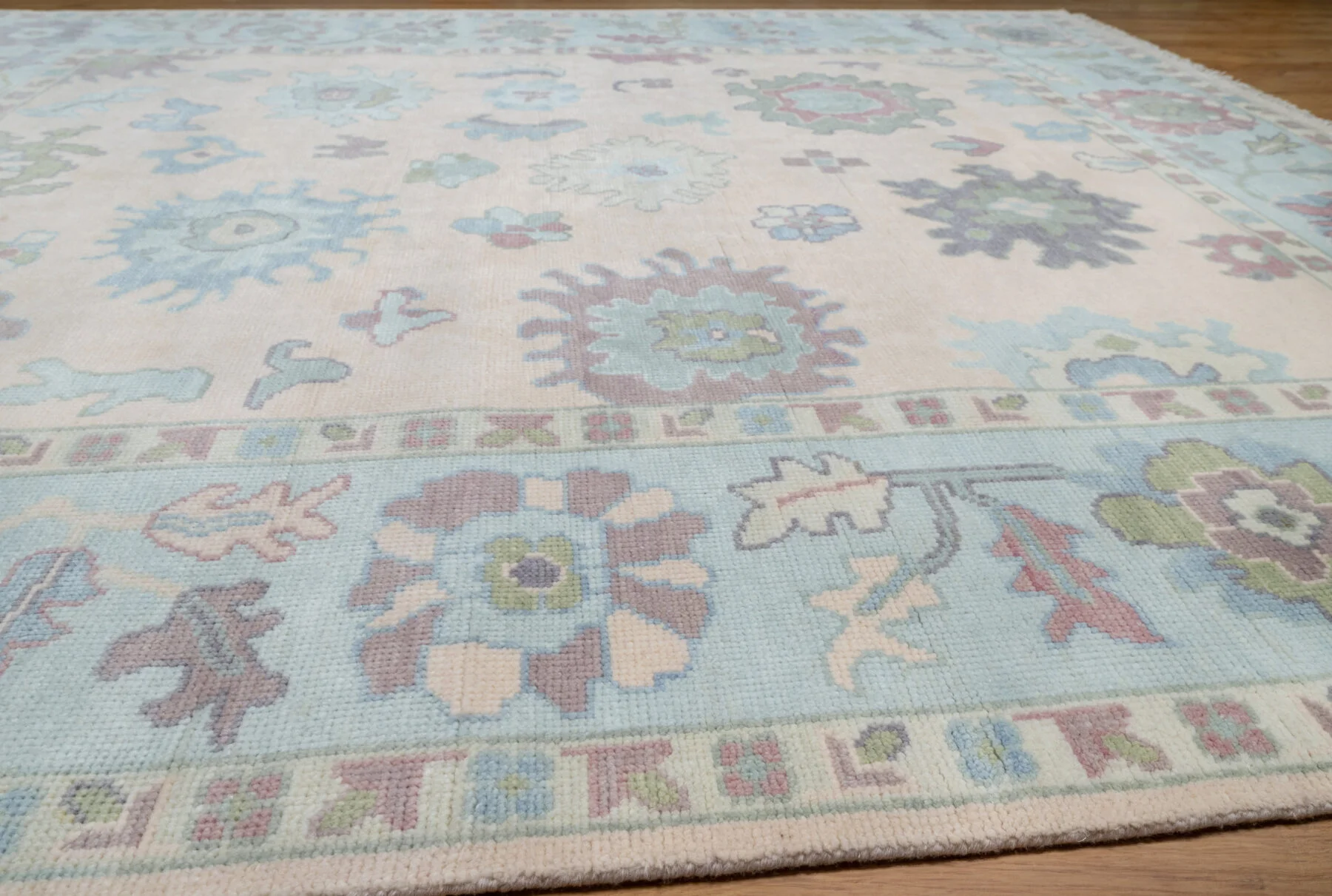 Blush & Sage Hand-Knotted Oushak Rug – Palmette & Rosette (3818)
