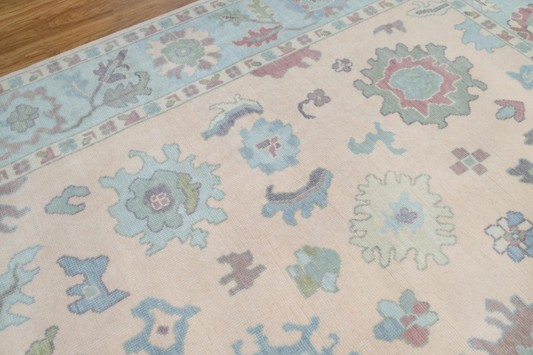 Blush & Sage Hand-Knotted Oushak Rug – Palmette & Rosette (3818)