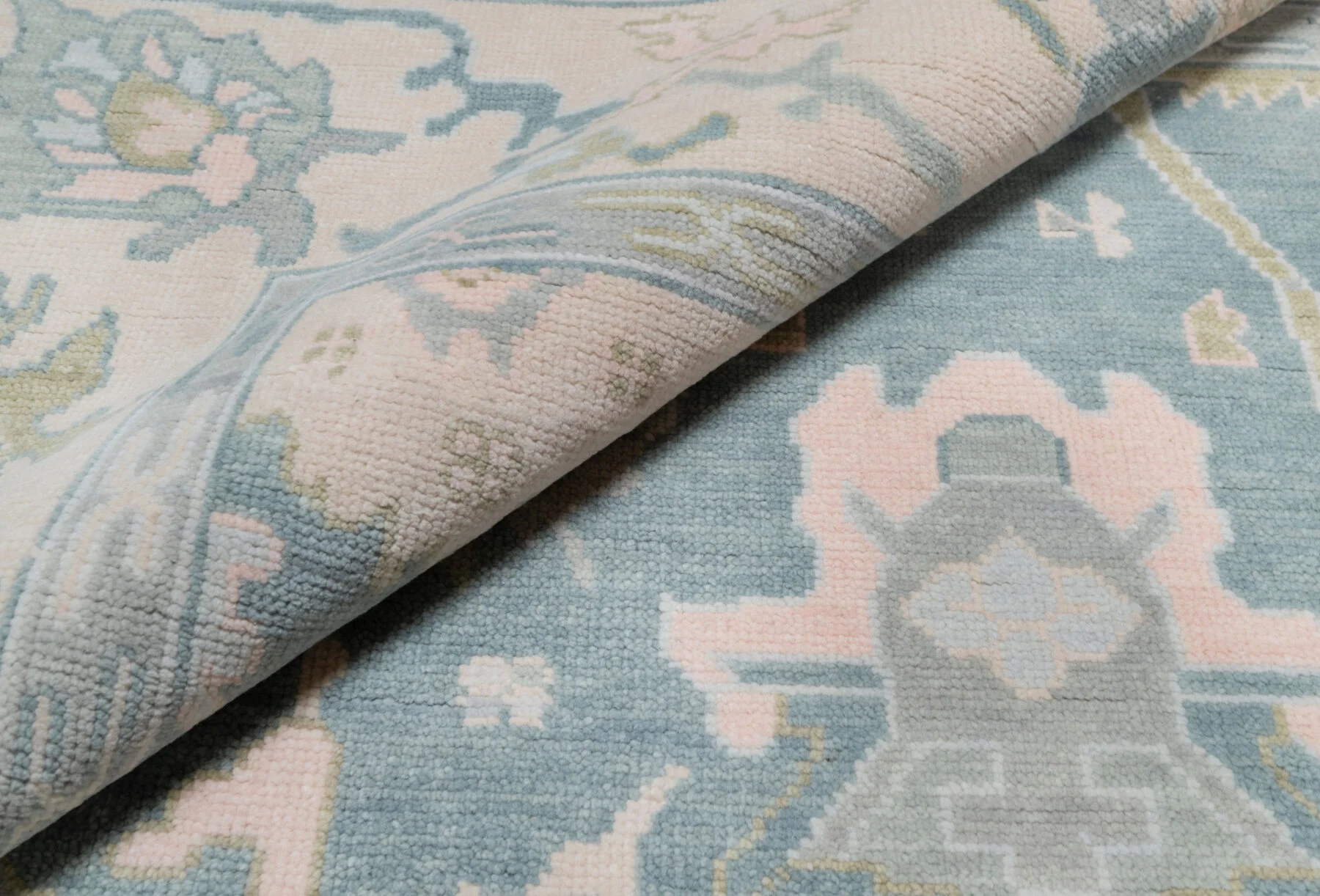Blue & Sage Hand-Knotted Oushak Rug – Palmette & Rosette (3820)