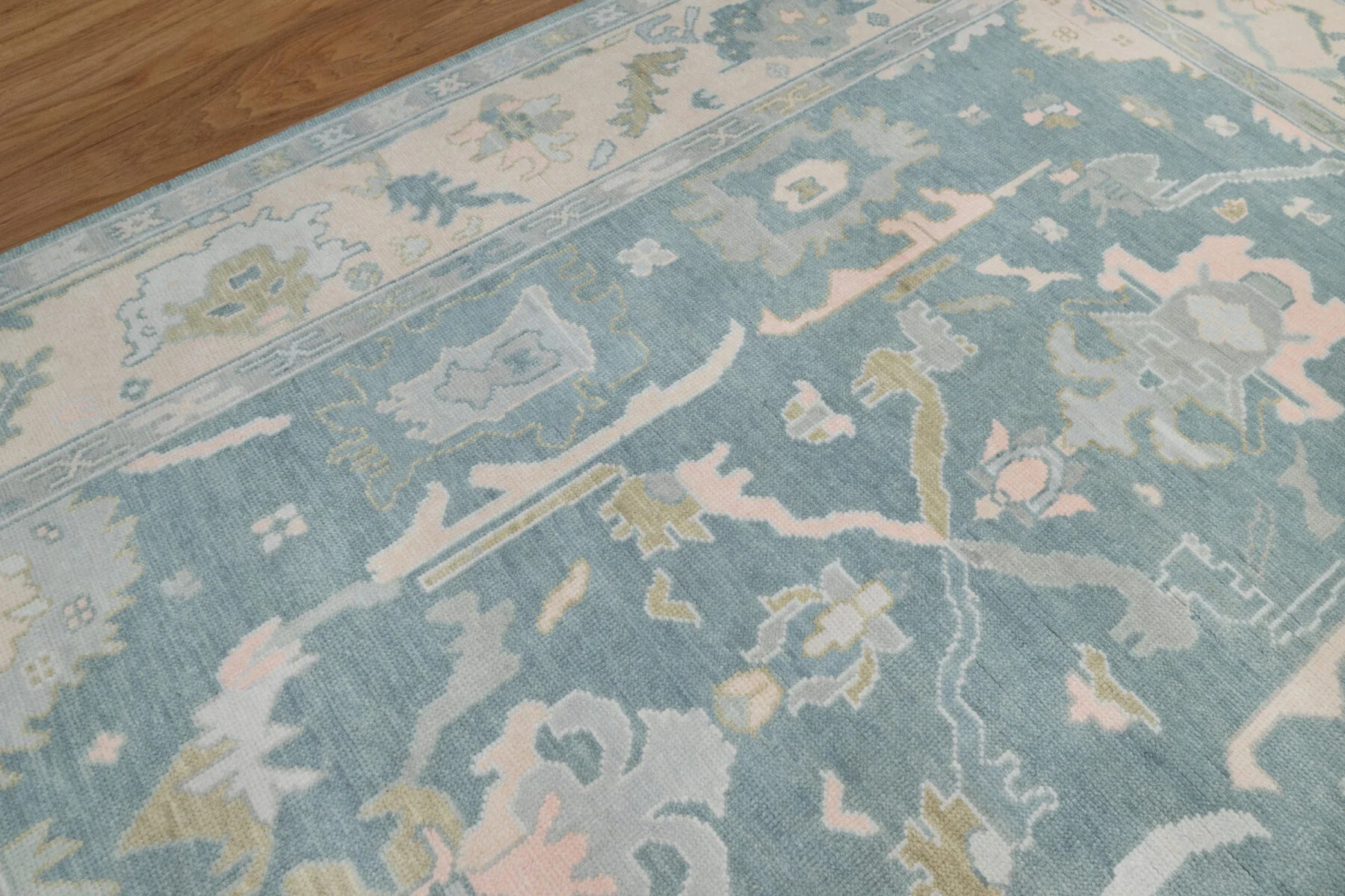 Blue & Sage Hand-Knotted Oushak Rug – Palmette & Rosette (3820)