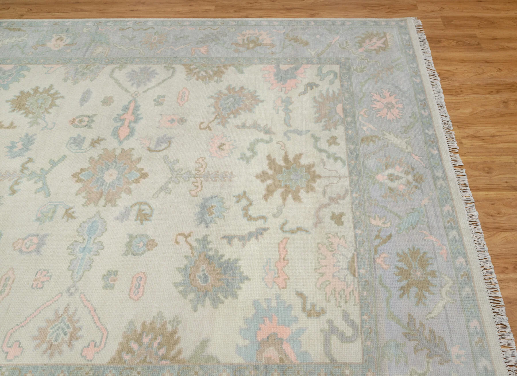 Ivory & Olive Hand-Knotted Oushak Rug – Palmette & Rosette (3821)