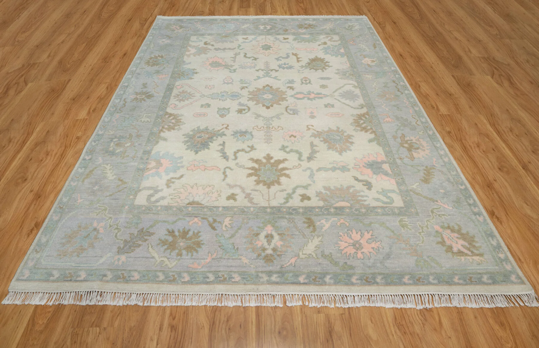 Ivory & Olive Hand-Knotted Oushak Rug – Palmette & Rosette (3821)