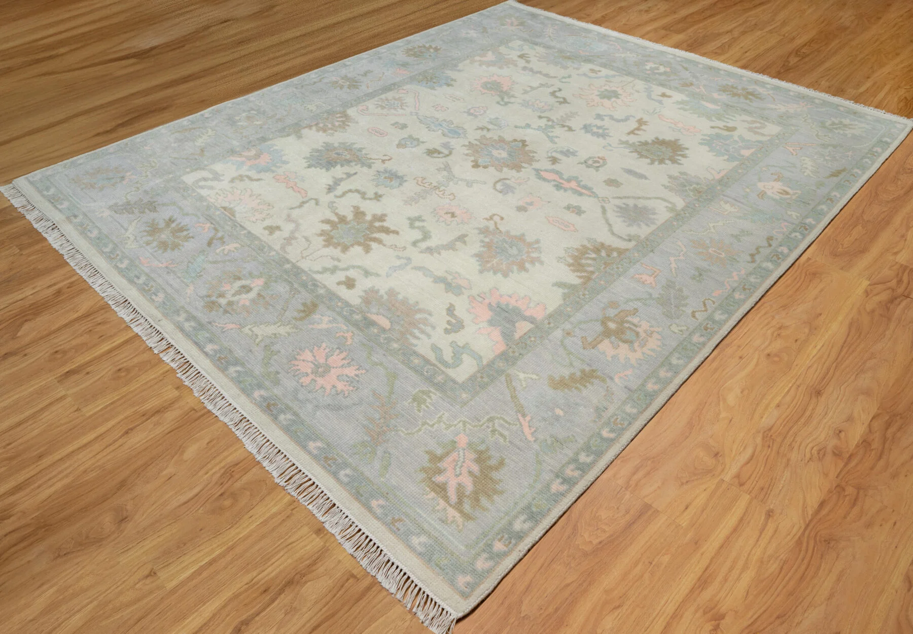 Ivory & Olive Hand-Knotted Oushak Rug – Palmette & Rosette (3821)