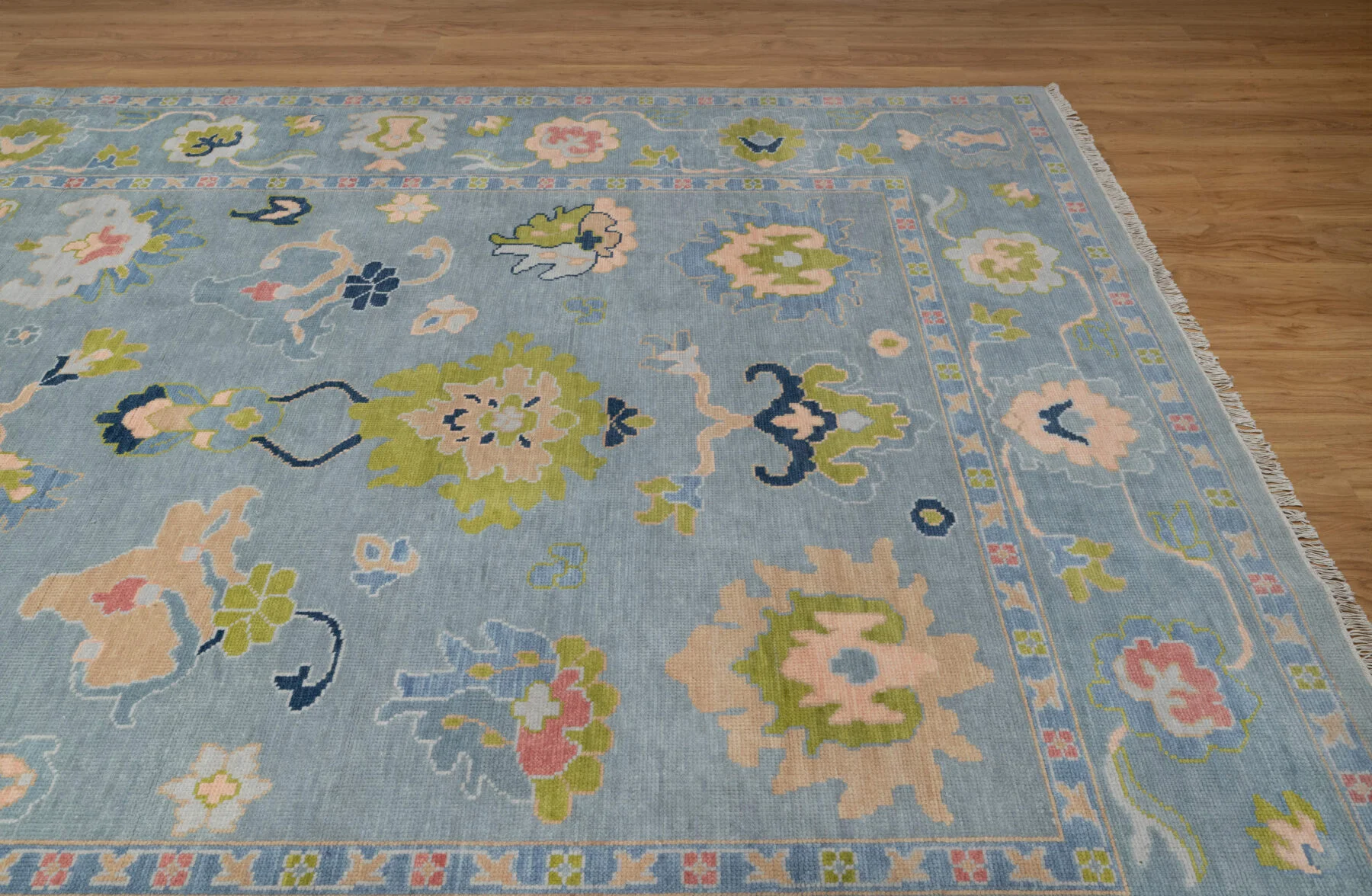 Blue & Blush Hand-Knotted Oushak Rug – Palmette & Rosette (3822)