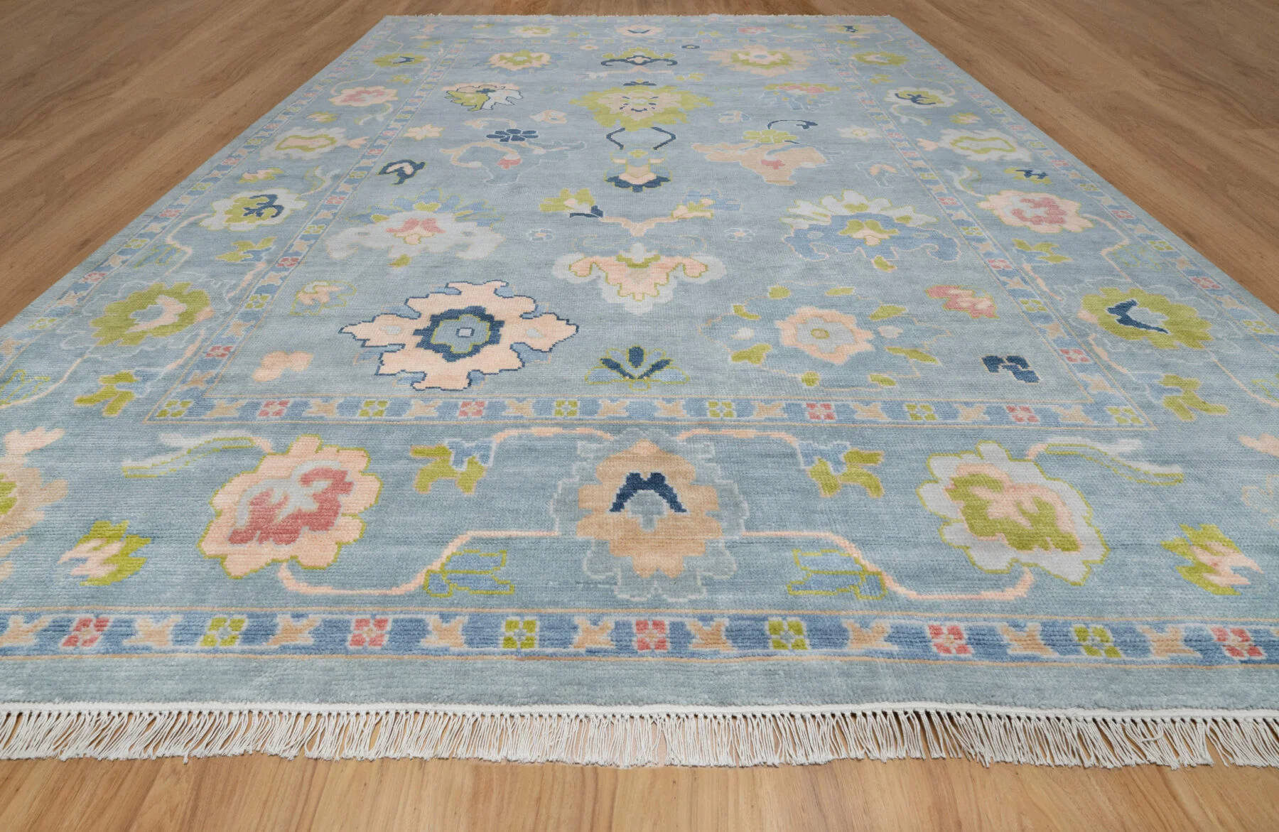 Blue & Blush Hand-Knotted Oushak Rug – Palmette & Rosette (3822)