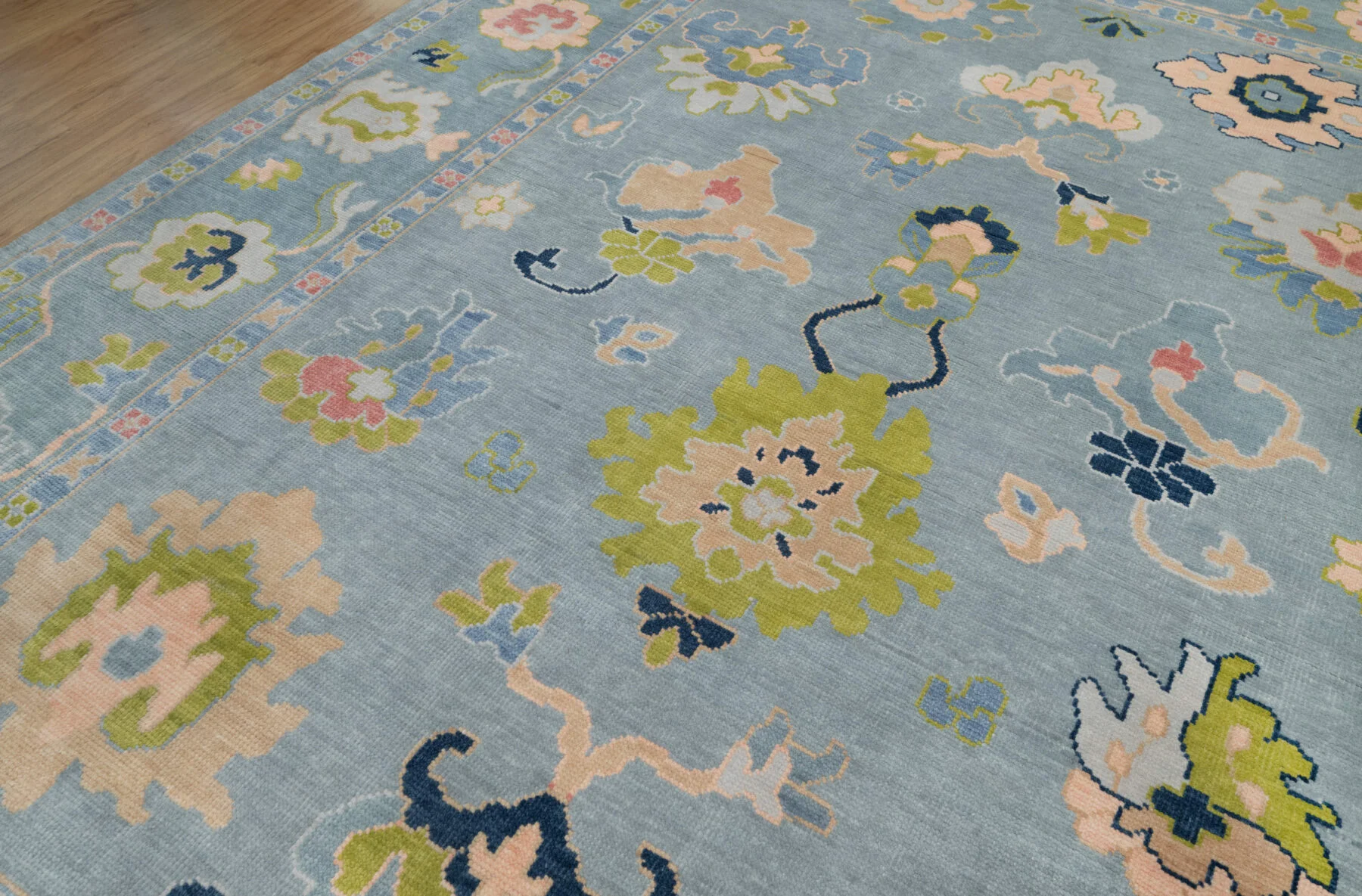 Blue & Blush Hand-Knotted Oushak Rug – Palmette & Rosette (3822)