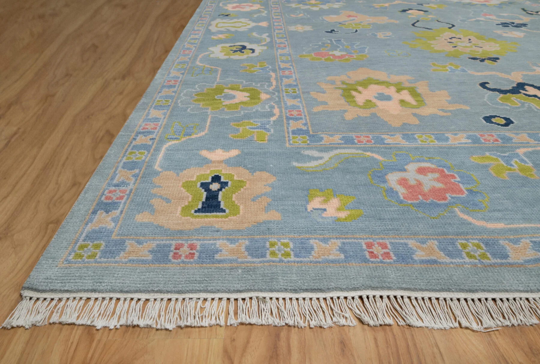 Blue & Blush Hand-Knotted Oushak Rug – Palmette & Rosette (3822)
