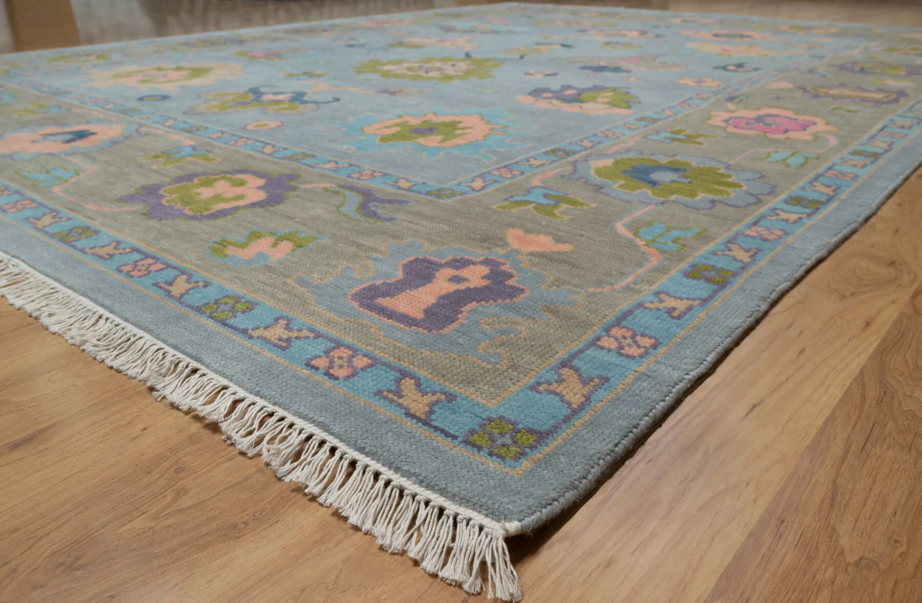 Blue & Blush Hand-Knotted Oushak Rug – Palmette & Rosette (3824)
