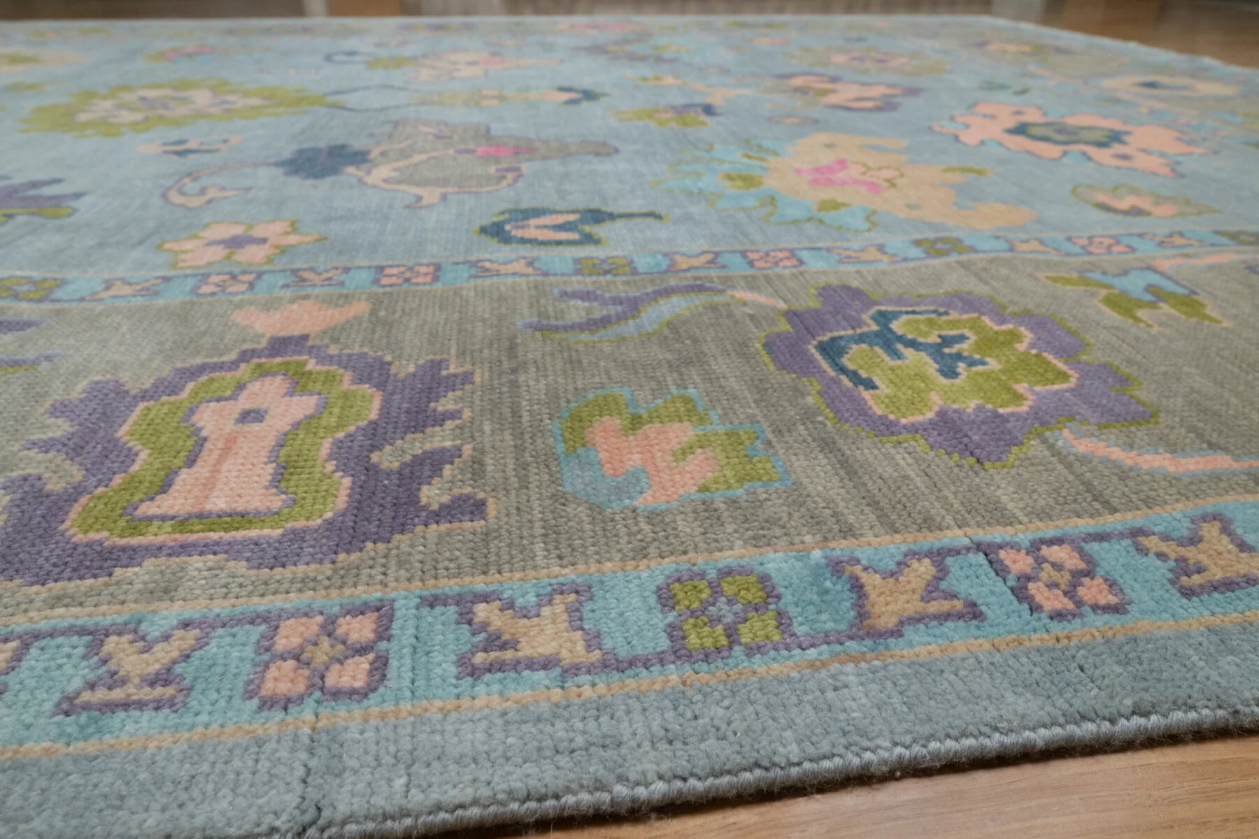 Blue & Blush Hand-Knotted Oushak Rug – Palmette & Rosette (3824)