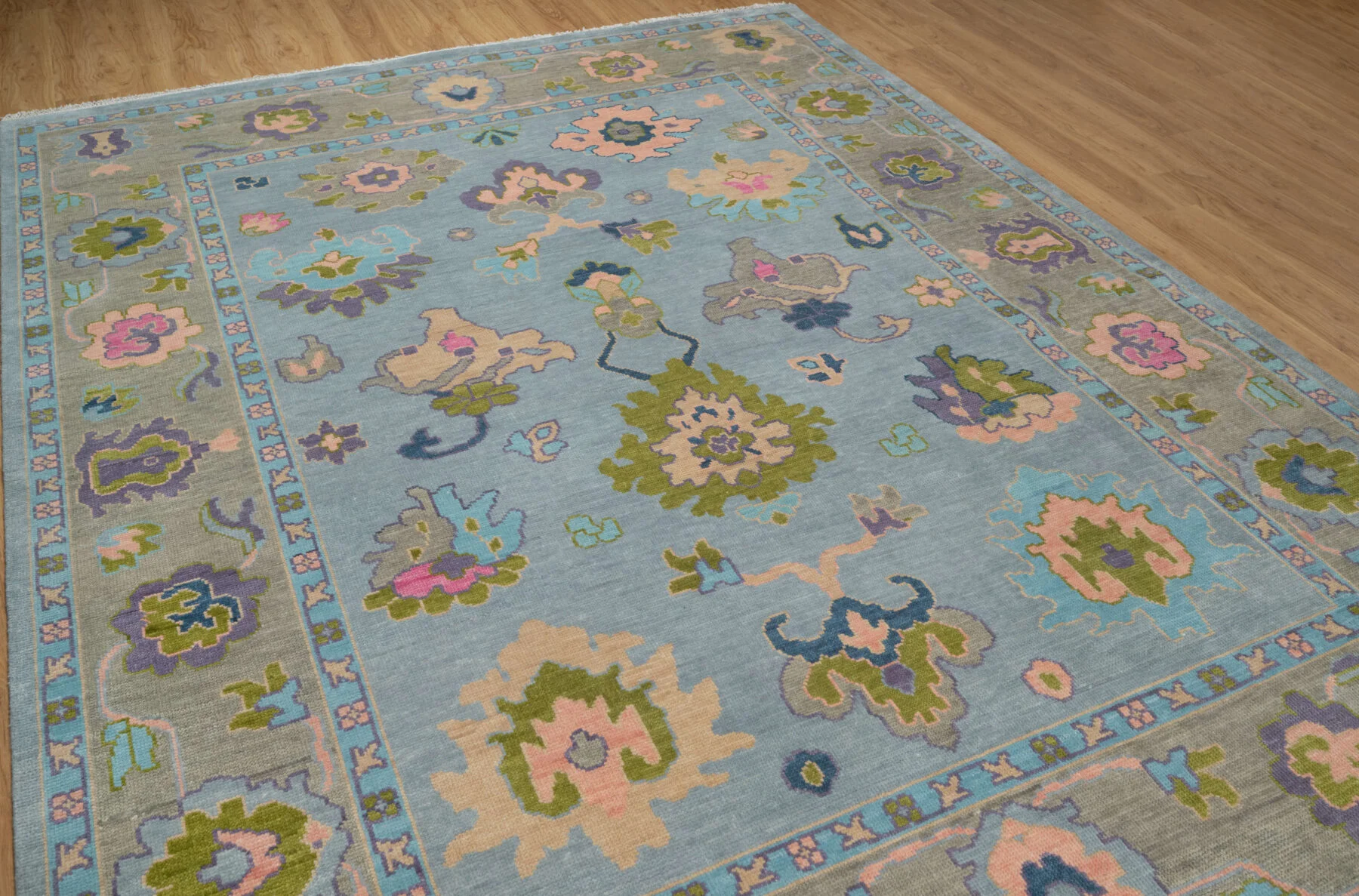 Blue & Blush Hand-Knotted Oushak Rug – Palmette & Rosette (3824)