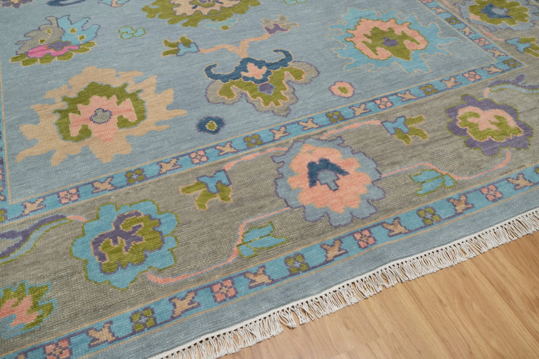 Blue & Blush Hand-Knotted Oushak Rug – Palmette & Rosette (3824)